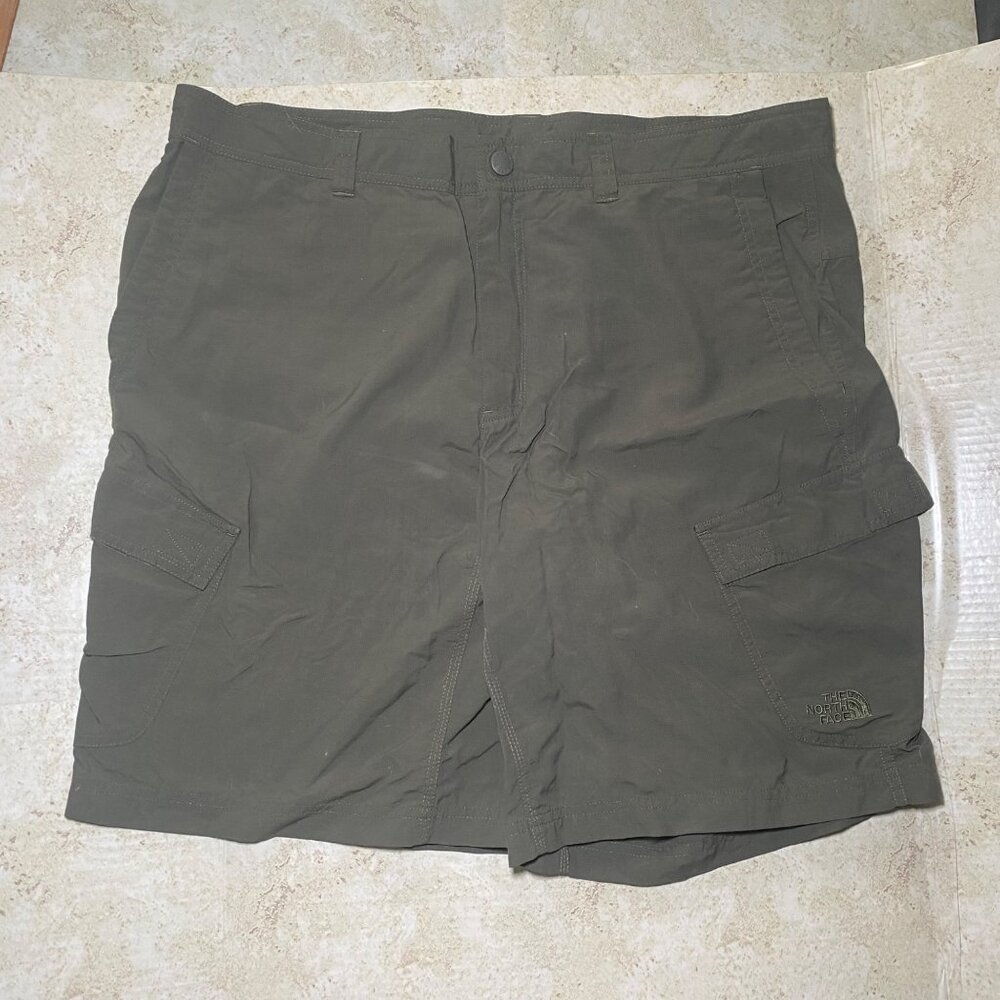 The North Face Mens Cargo Shorts Olive Green Sz 38 Nylon Outdoor Hiking‎ Durable